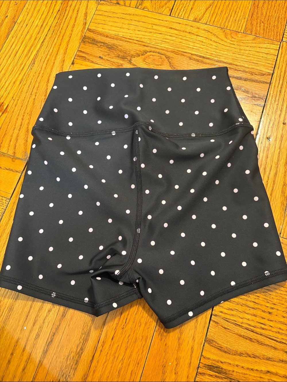 LIKE NEW Alo Black/White Polka Dot High Waist Bike Shorts - Picture 2 of 2